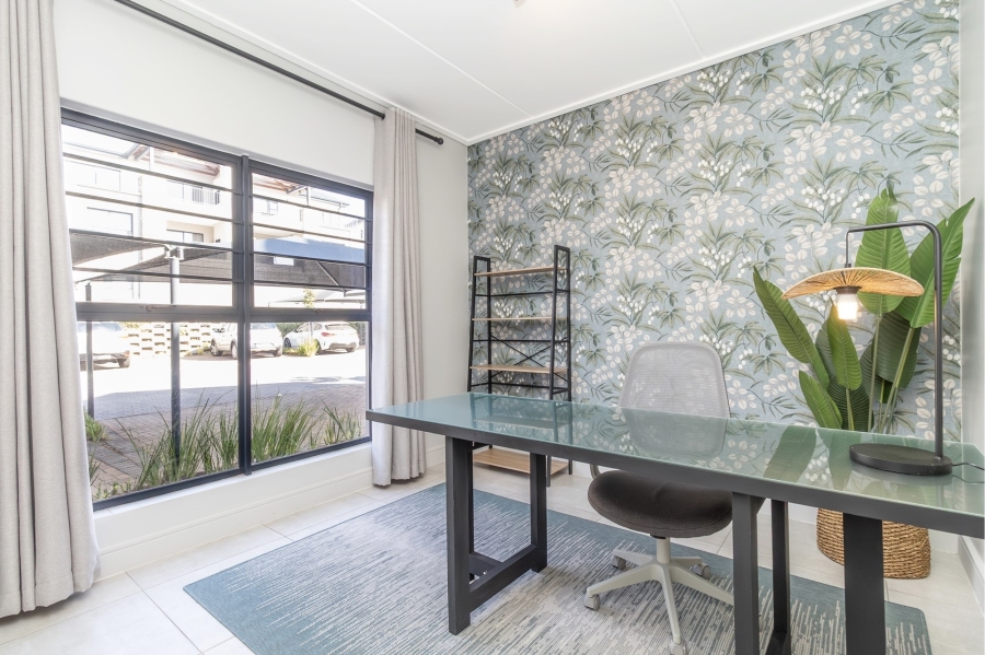 To Let 3 Bedroom Property for Rent in The Polofields Gauteng