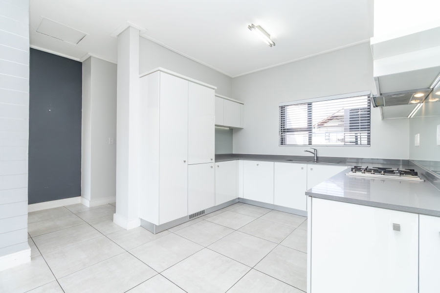 To Let 3 Bedroom Property for Rent in The Polofields Gauteng