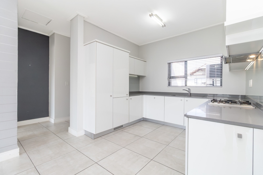 To Let 3 Bedroom Property for Rent in The Polofields Gauteng