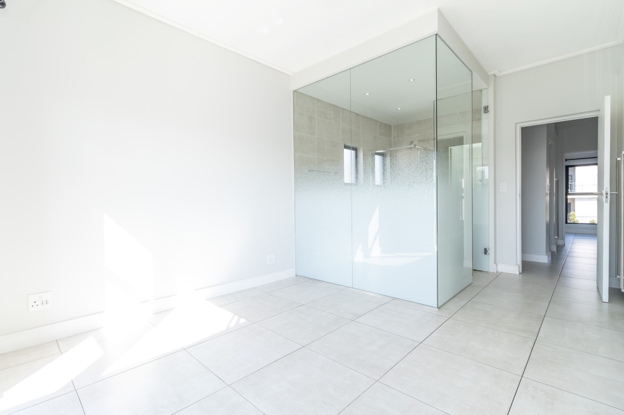 To Let 3 Bedroom Property for Rent in The Polofields Gauteng