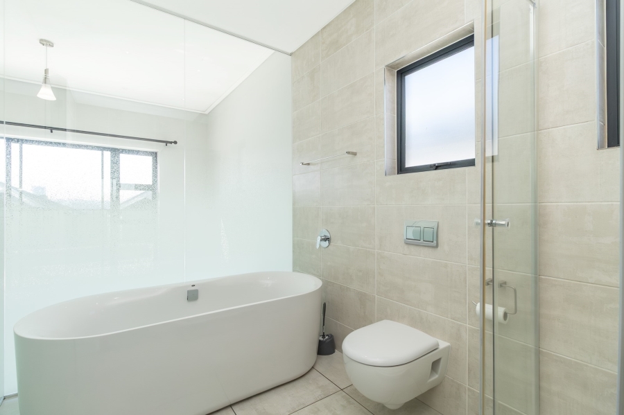 To Let 3 Bedroom Property for Rent in The Polofields Gauteng
