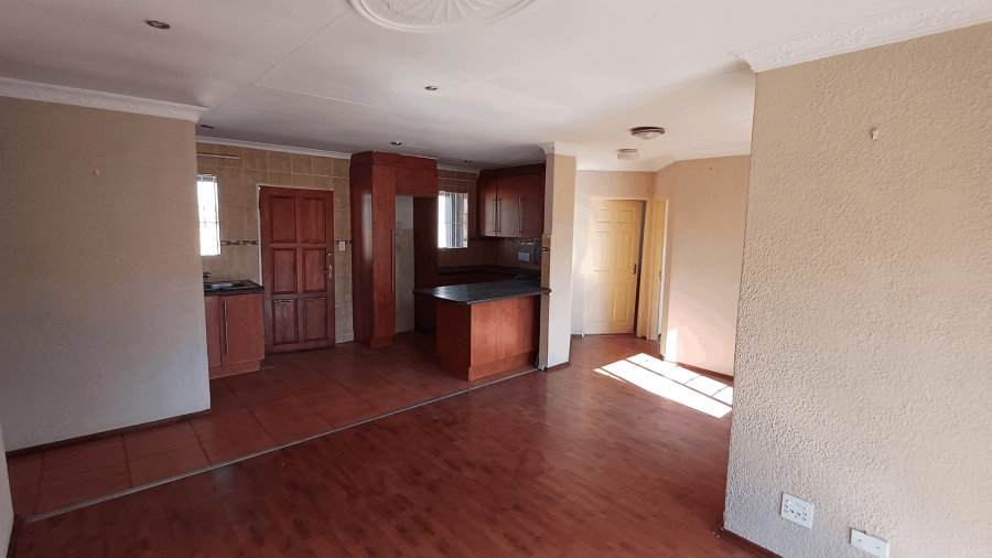 To Let 3 Bedroom Property for Rent in Glen Marais Gauteng