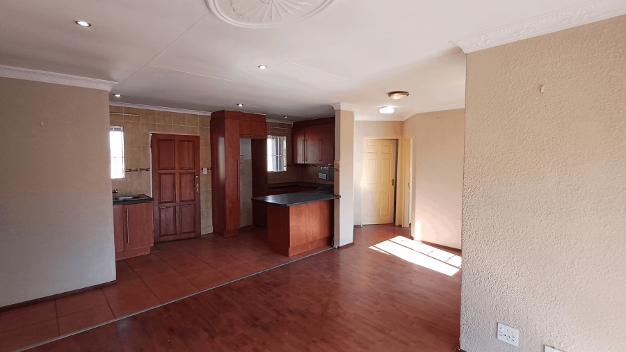 To Let 3 Bedroom Property for Rent in Glen Marais Gauteng