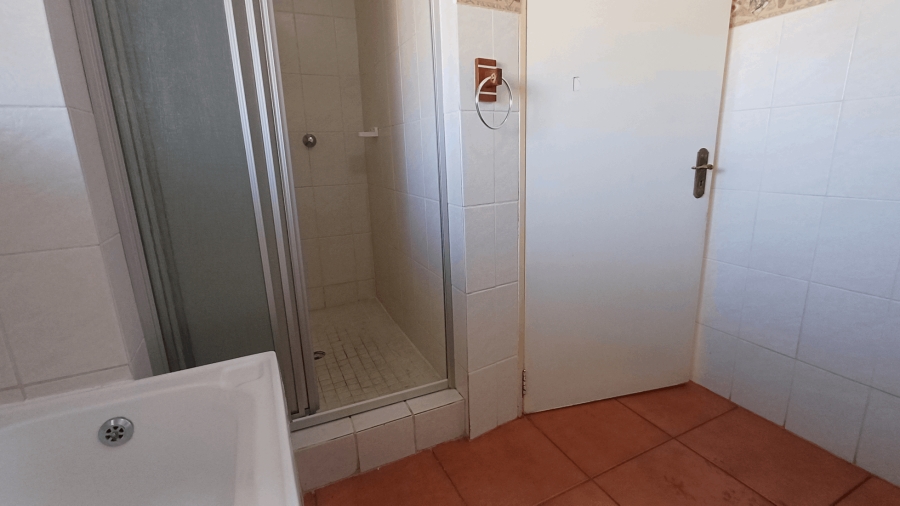 To Let 3 Bedroom Property for Rent in Glen Marais Gauteng