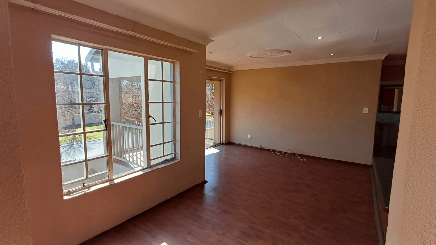 To Let 3 Bedroom Property for Rent in Glen Marais Gauteng