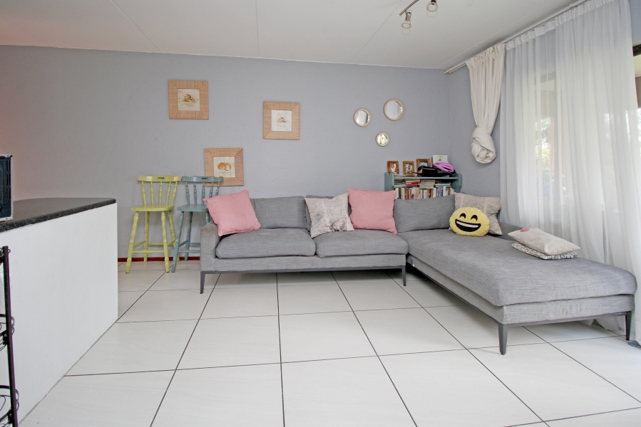 2 Bedroom Property for Sale in Bromhof Gauteng