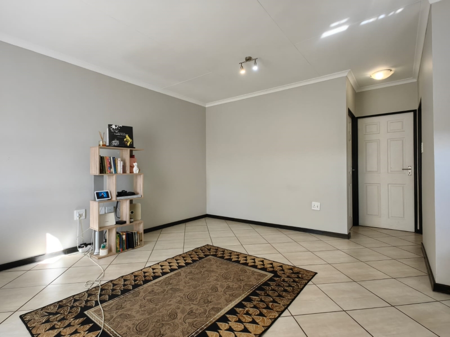 2 Bedroom Property for Sale in The Reeds Gauteng
