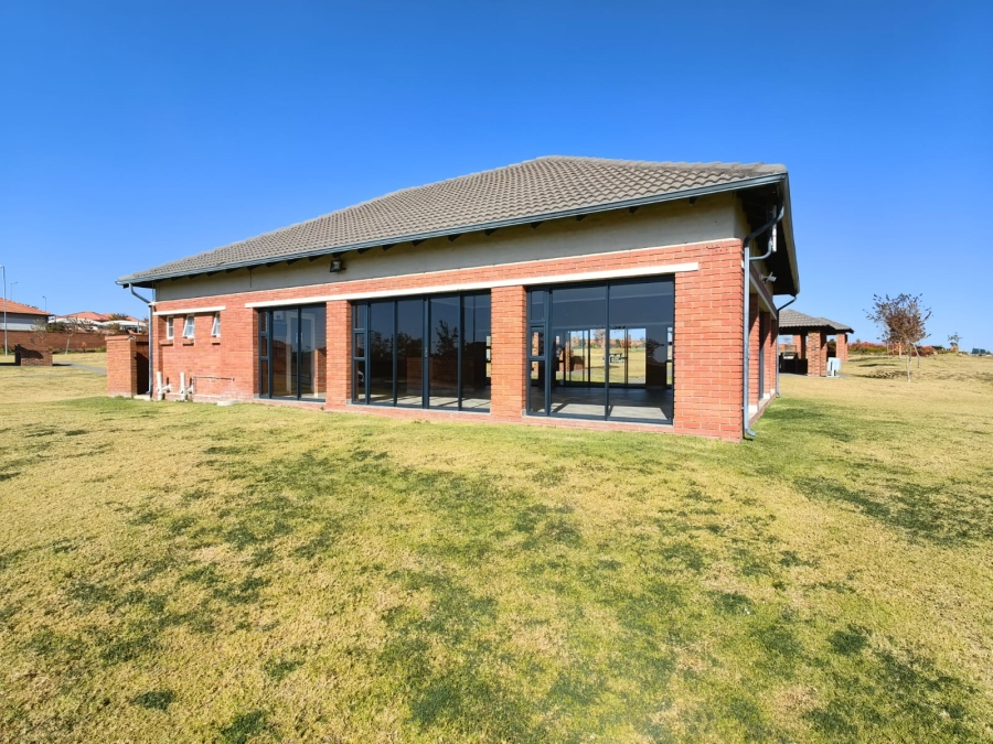 2 Bedroom Property for Sale in The Reeds Gauteng