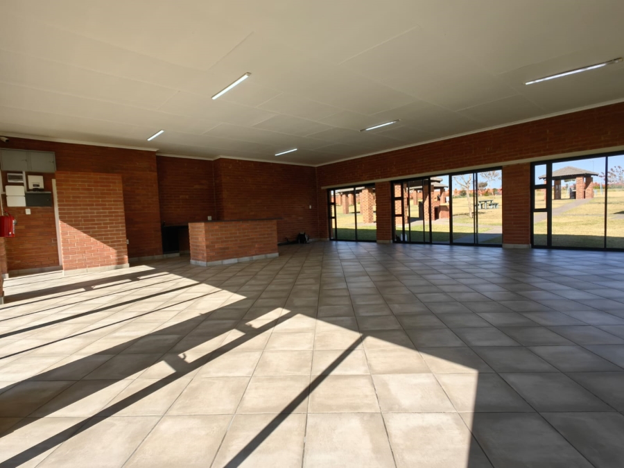 2 Bedroom Property for Sale in The Reeds Gauteng