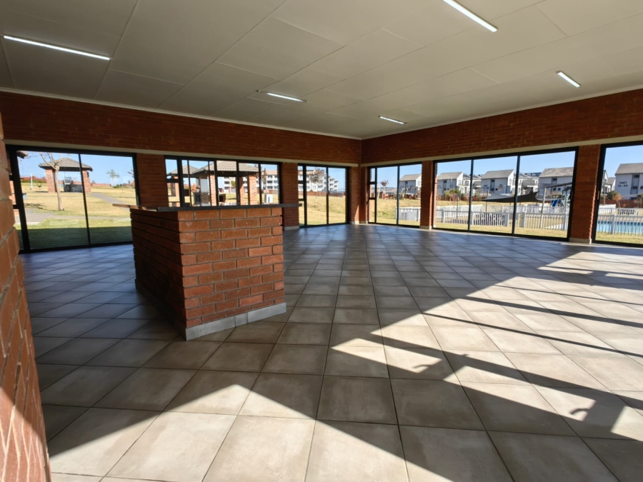 2 Bedroom Property for Sale in The Reeds Gauteng