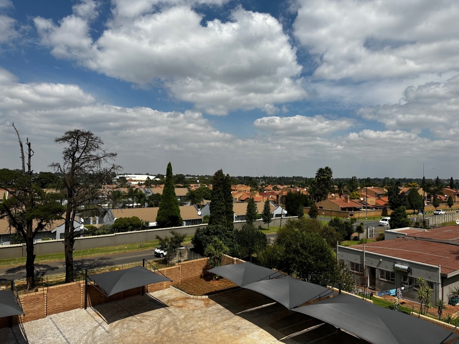 To Let 2 Bedroom Property for Rent in Bartlett Gauteng