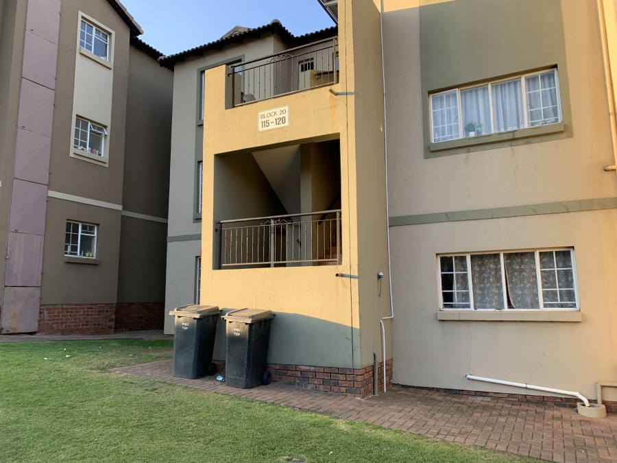 2 Bedroom Property for Sale in Meredale Gauteng