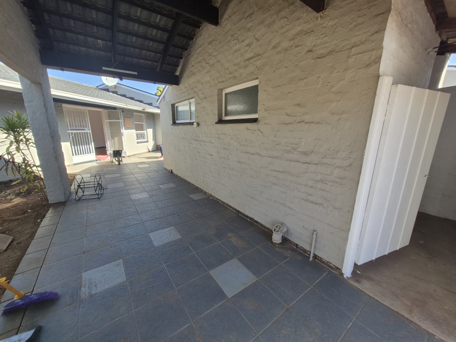 To Let 3 Bedroom Property for Rent in Elardus Park Gauteng