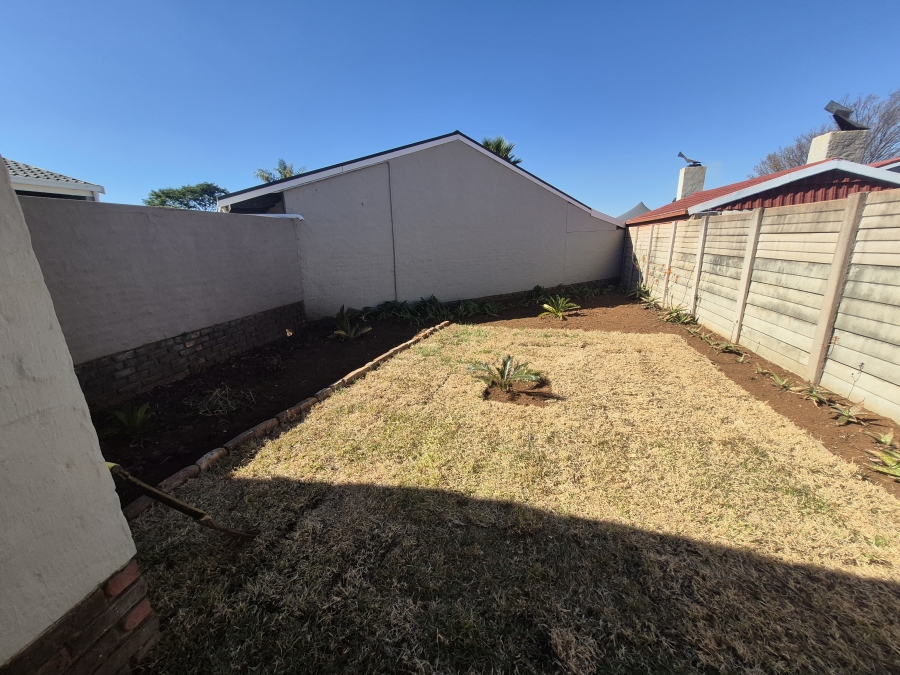 To Let 3 Bedroom Property for Rent in Elardus Park Gauteng