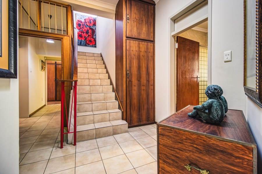 5 Bedroom Property for Sale in Sunnyridge Gauteng