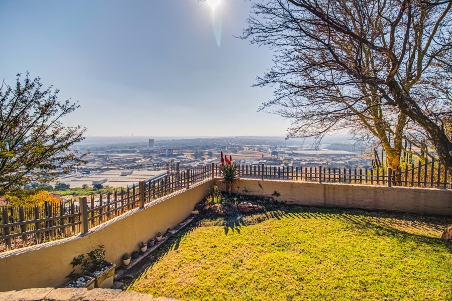 5 Bedroom Property for Sale in Sunnyridge Gauteng