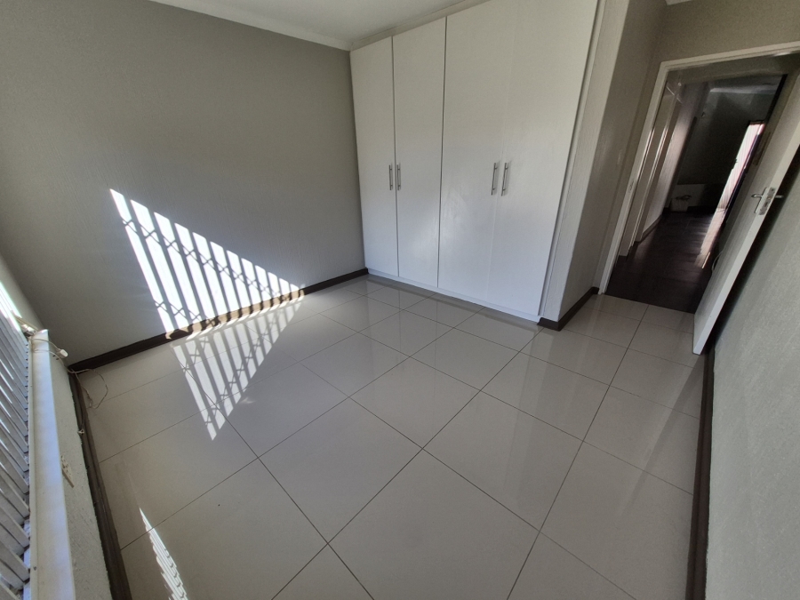 To Let 3 Bedroom Property for Rent in Kyalami Hills Gauteng
