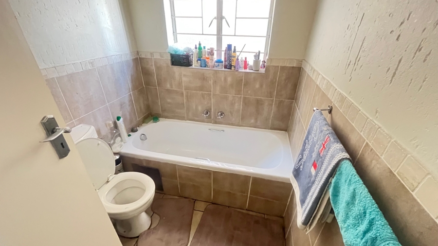 To Let 2 Bedroom Property for Rent in Buccleuch Gauteng