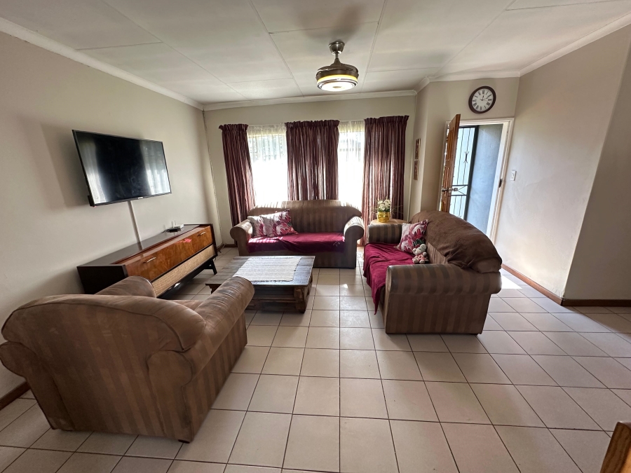 3 Bedroom Property for Sale in Kirkney Gauteng