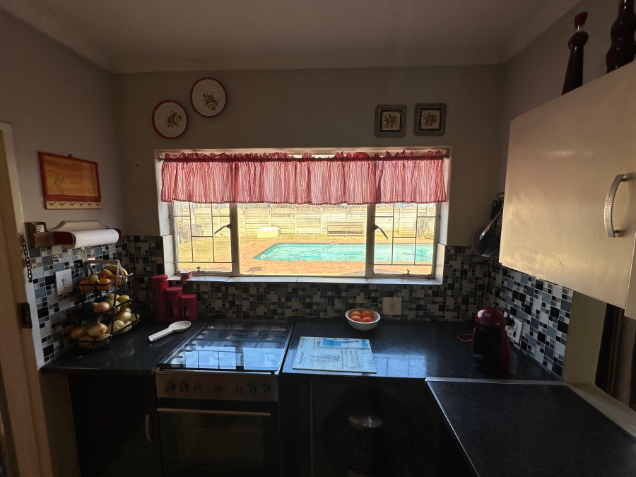 3 Bedroom Property for Sale in Kirkney Gauteng