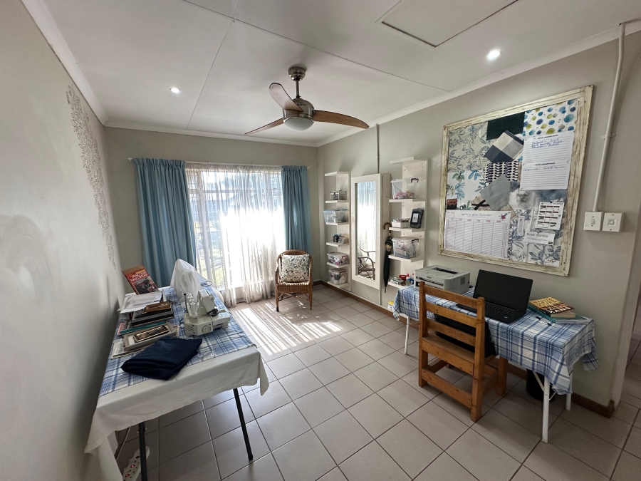 3 Bedroom Property for Sale in Kirkney Gauteng