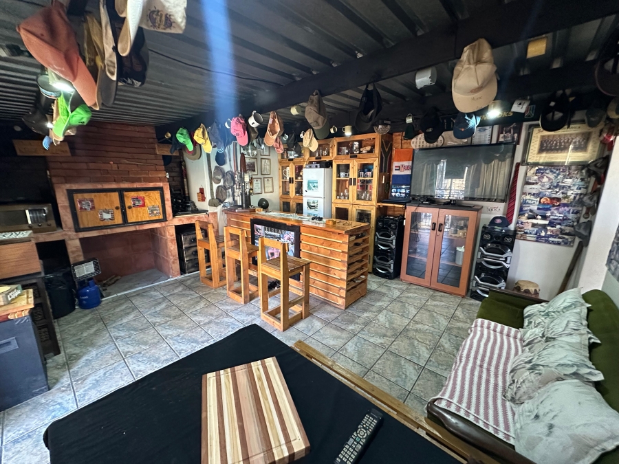 3 Bedroom Property for Sale in Kirkney Gauteng
