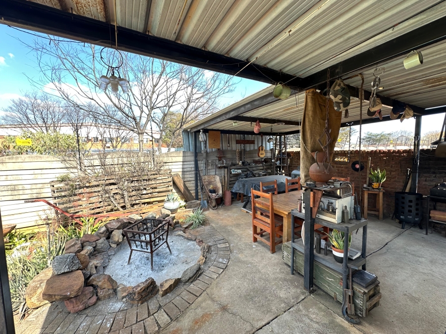 3 Bedroom Property for Sale in Kirkney Gauteng