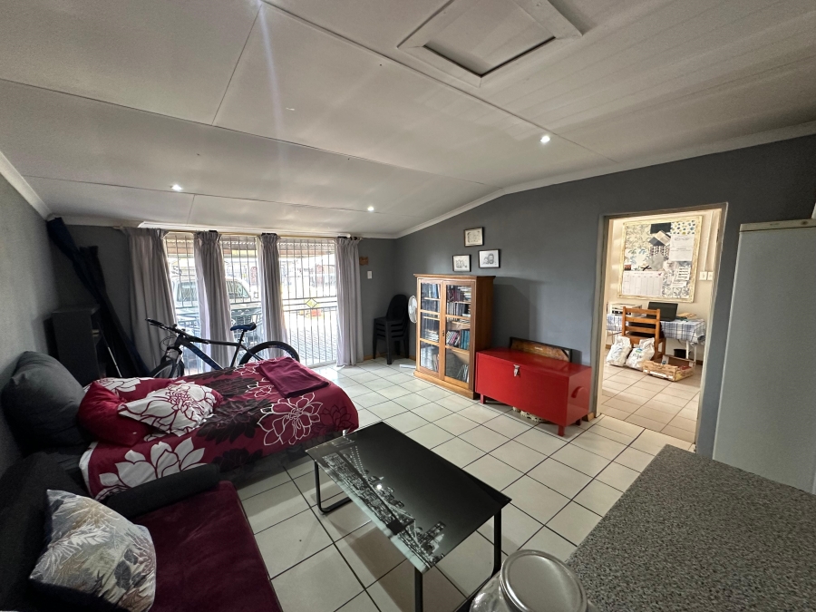 3 Bedroom Property for Sale in Kirkney Gauteng