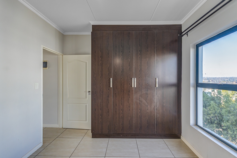 To Let 2 Bedroom Property for Rent in Greenstone Hill Gauteng