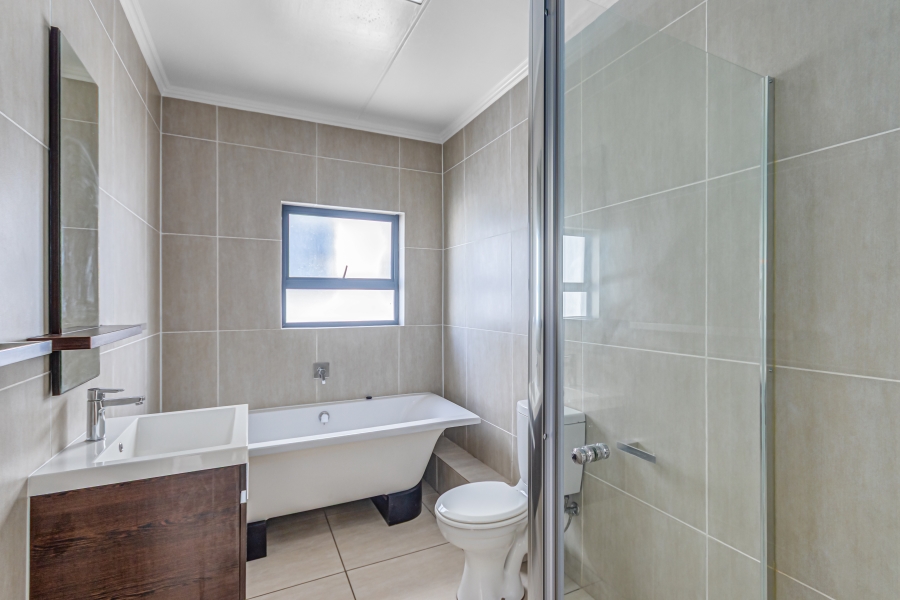 To Let 2 Bedroom Property for Rent in Greenstone Hill Gauteng