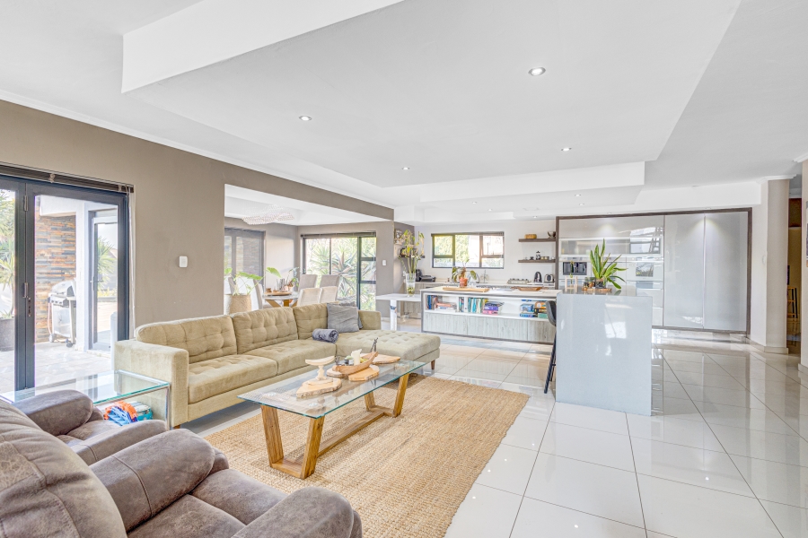 5 Bedroom Property for Sale in Kosmosdal Gauteng