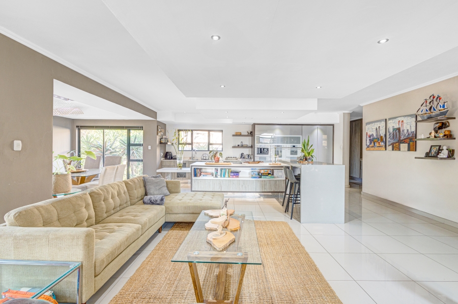 5 Bedroom Property for Sale in Kosmosdal Gauteng