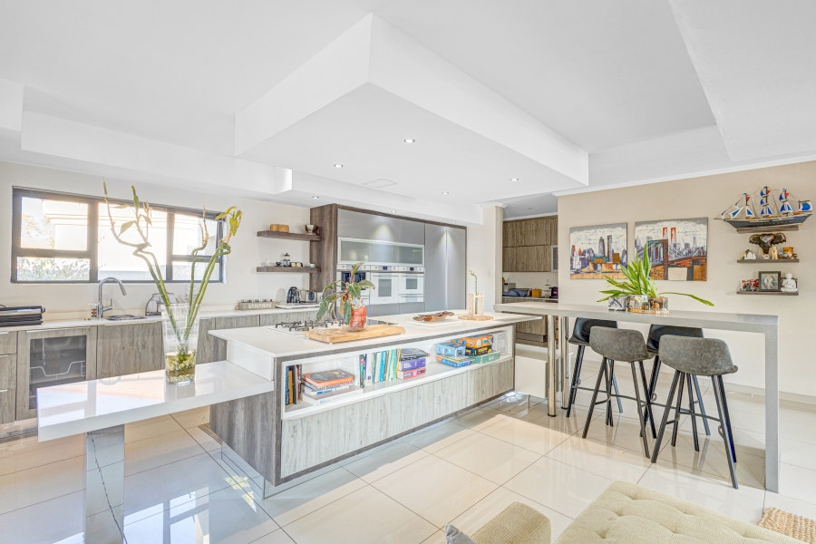 5 Bedroom Property for Sale in Kosmosdal Gauteng