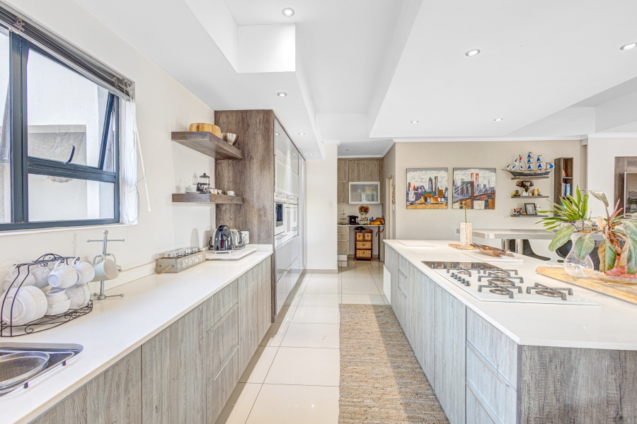 5 Bedroom Property for Sale in Kosmosdal Gauteng