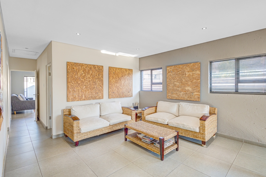 5 Bedroom Property for Sale in Kosmosdal Gauteng