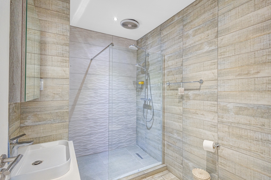 5 Bedroom Property for Sale in Kosmosdal Gauteng