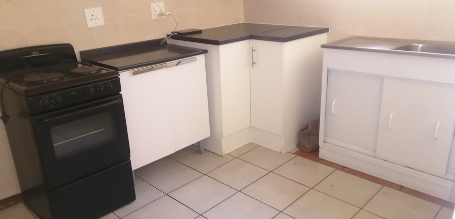 To Let 2 Bedroom Property for Rent in Albertville Gauteng
