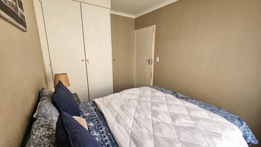 2 Bedroom Property for Sale in Faerie Glen Gauteng