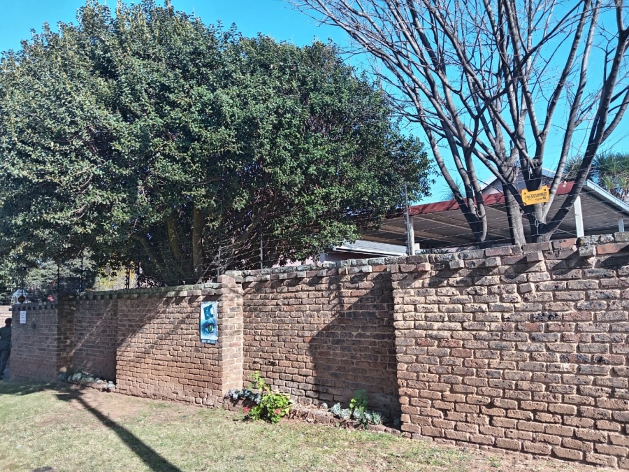 5 Bedroom Property for Sale in Witpoortjie Gauteng