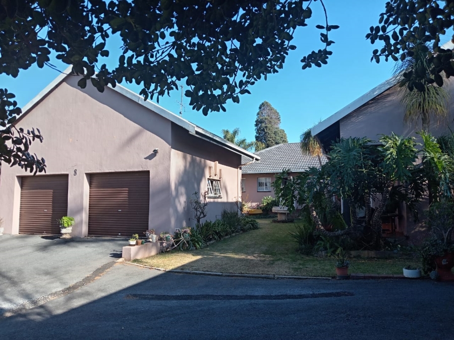 5 Bedroom Property for Sale in Witpoortjie Gauteng