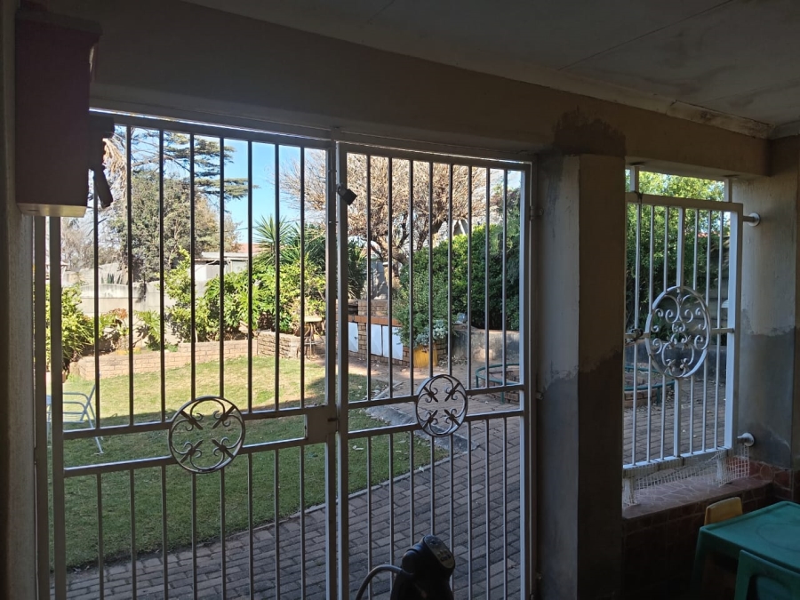 5 Bedroom Property for Sale in Witpoortjie Gauteng