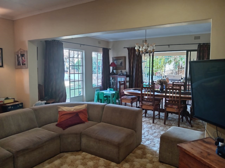 5 Bedroom Property for Sale in Witpoortjie Gauteng