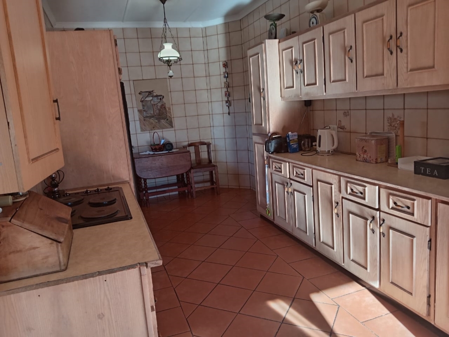 5 Bedroom Property for Sale in Witpoortjie Gauteng