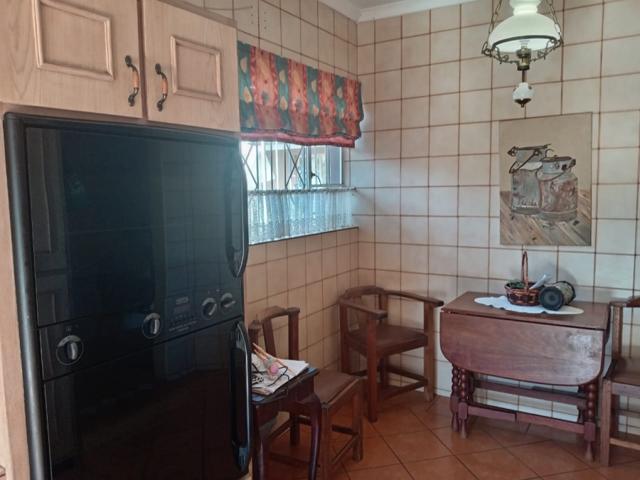 5 Bedroom Property for Sale in Witpoortjie Gauteng