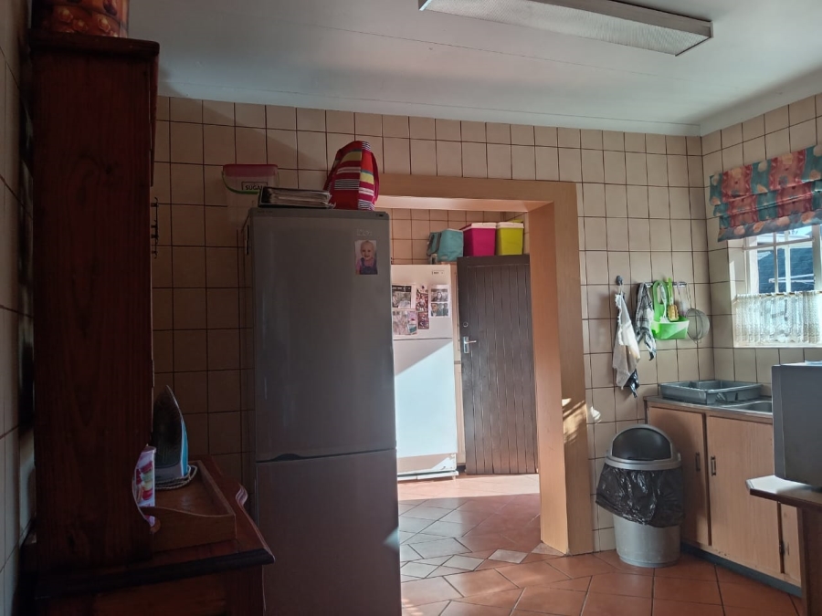 5 Bedroom Property for Sale in Witpoortjie Gauteng