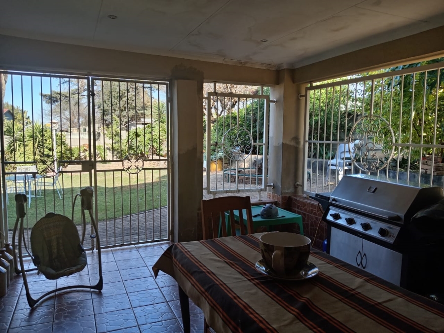 5 Bedroom Property for Sale in Witpoortjie Gauteng