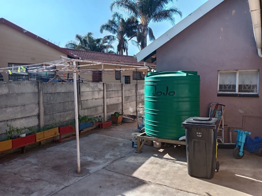 5 Bedroom Property for Sale in Witpoortjie Gauteng
