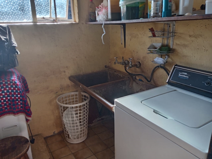 5 Bedroom Property for Sale in Witpoortjie Gauteng