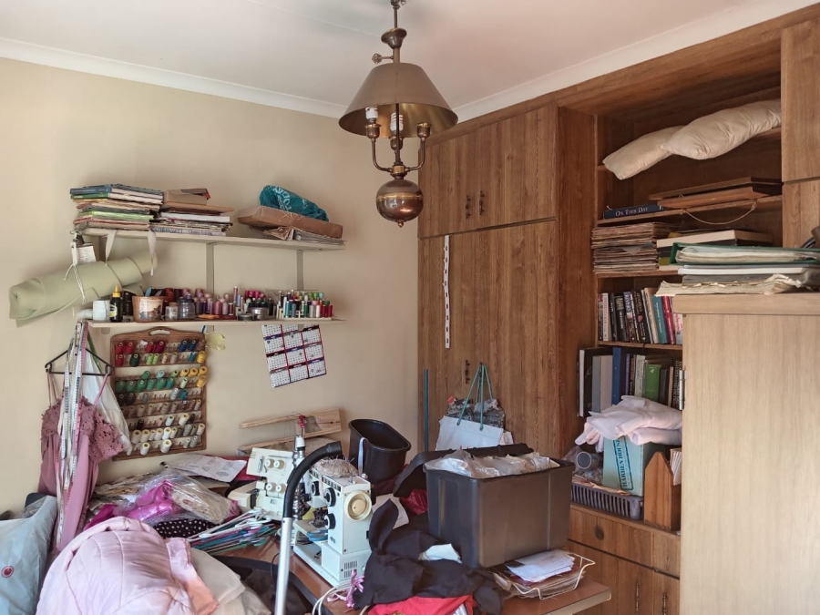 5 Bedroom Property for Sale in Witpoortjie Gauteng