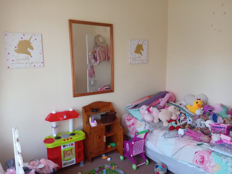 5 Bedroom Property for Sale in Witpoortjie Gauteng